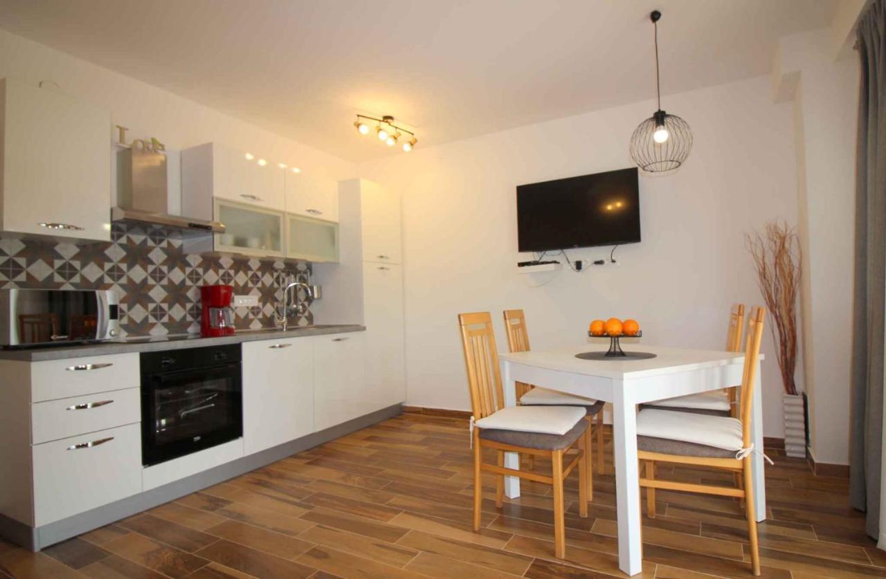 Apartments In Porec/Istrien 9923 المظهر الخارجي الصورة
